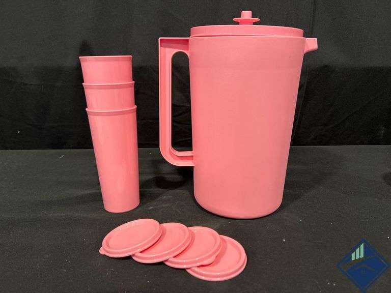 Tupperware Pink Pitcher with Cups and Lids - Retail: $ 39.99   - *NEW*