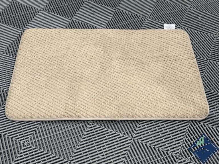 Cotton Memory Foam Bath Mat   - Like New