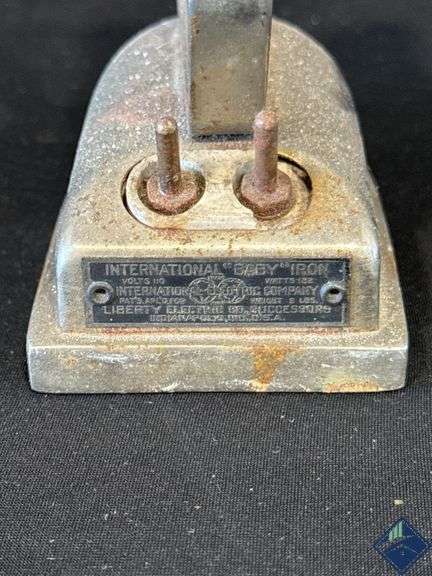 Cast Iron/Metal Assorted Irons with Iron Holder
