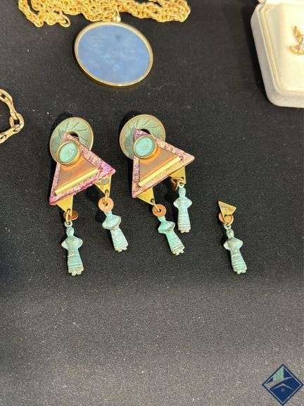 Costume Jewelry, Cuff Links, etc.