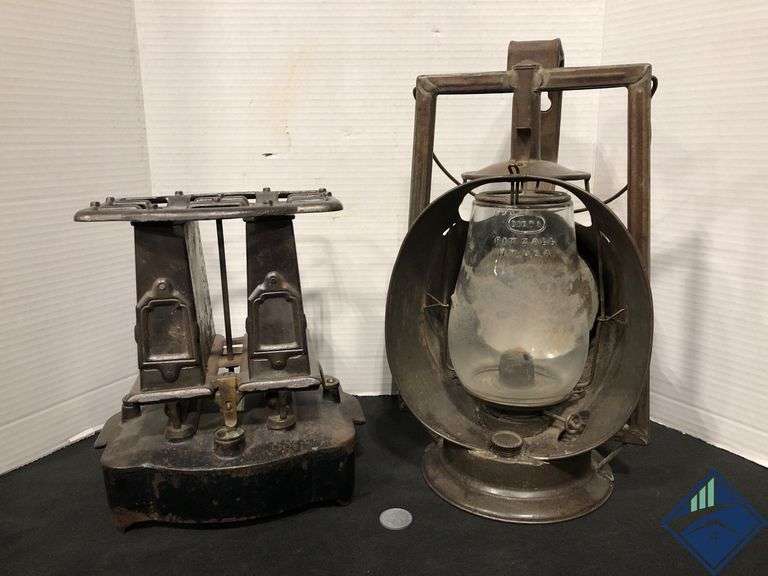 Vintage Dietz Fit Zal Railroad Lantern on Stand
