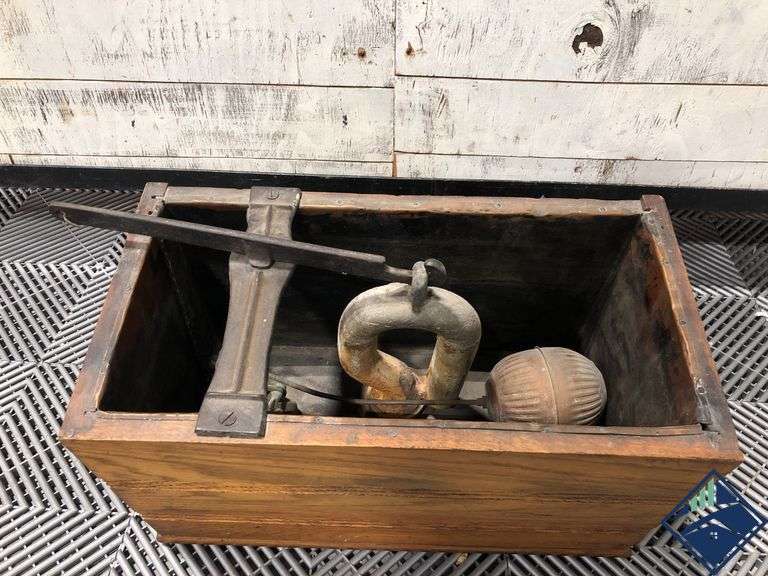 Antique Oak Toilet Tank