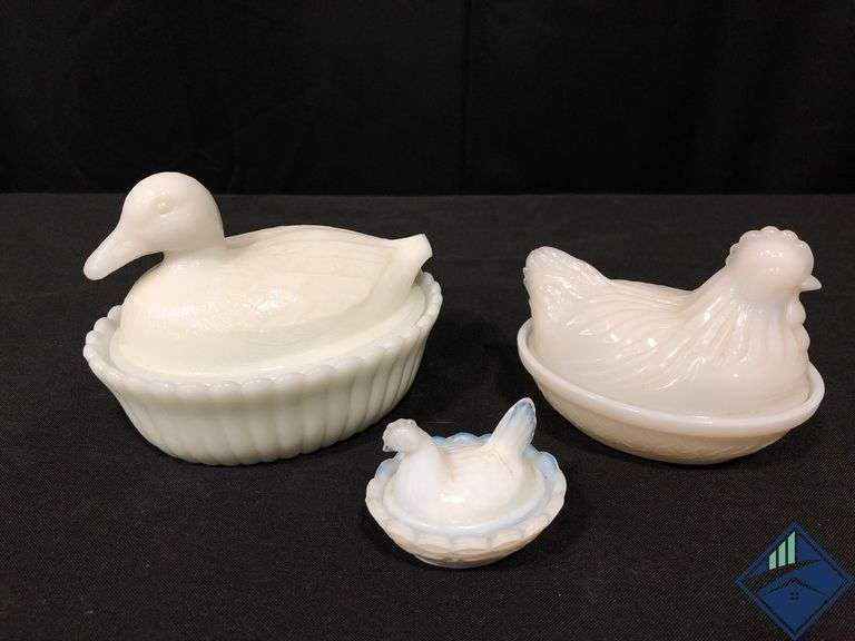 Vintage Chicken & Duck Covered Dishes