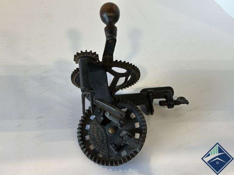 Antique Cast Iron Manufogy CE Hudson Apple Peeler