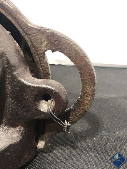 Cast Iron No. 866 Lamb Cake Form