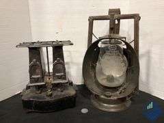 Vintage Dietz Fit Zal Railroad Lantern on Stand