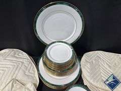Lenox Plate Set with Plate Covers