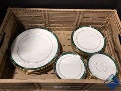 Lenox Plate Set with Plate Covers
