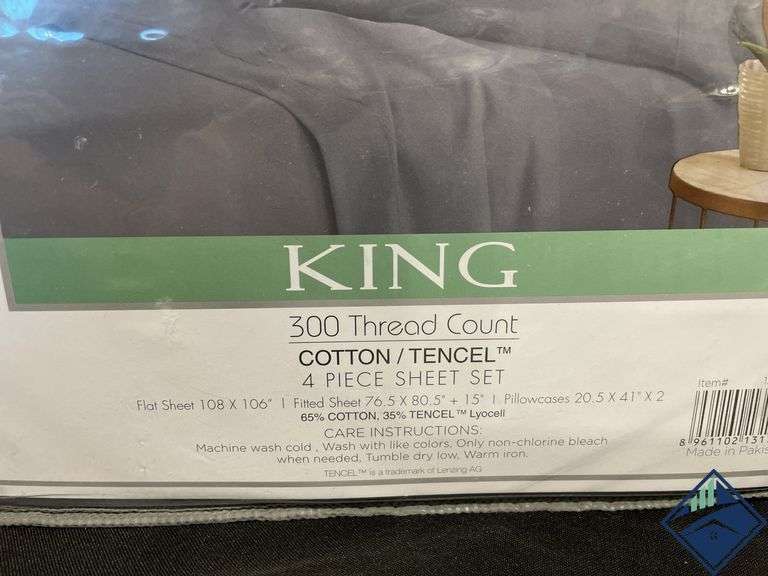 LaurelCrest King 300 Thread Count Cotton Sheet Set   *NEW*