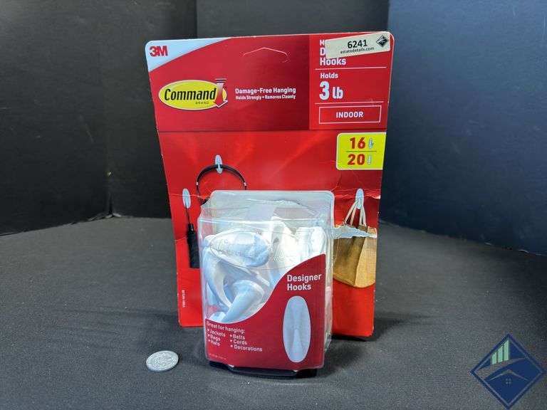 3M Command Indoor Medium Designer Hanging Hooks, 16 Hooks & 20 Strips - Used