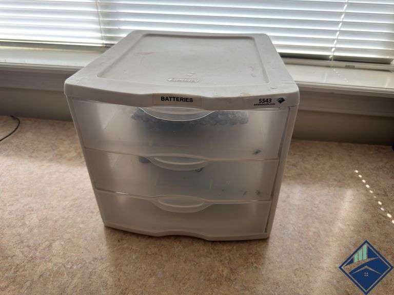 Plastic Organizers with Batteries