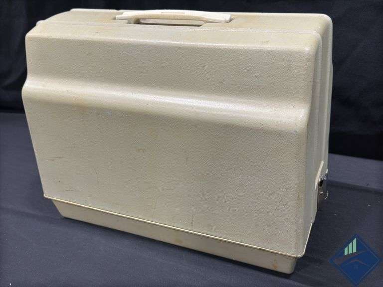 Kenmore Sewing Machine Zigzag 158 13200 with Case