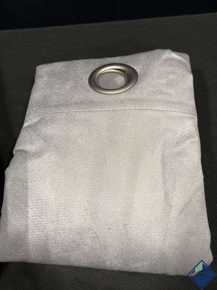*NEW* Sun Zero Grey Blackout Curtains (104”x84”)