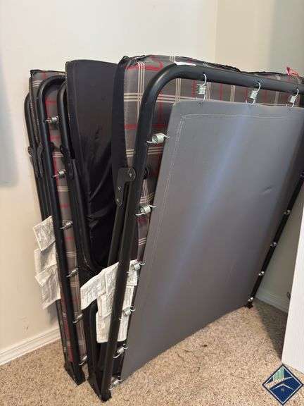 Coleman ComfortCare Collapsing Sleep Cot with Pad