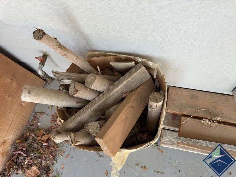 2x4s & Scrap Wood