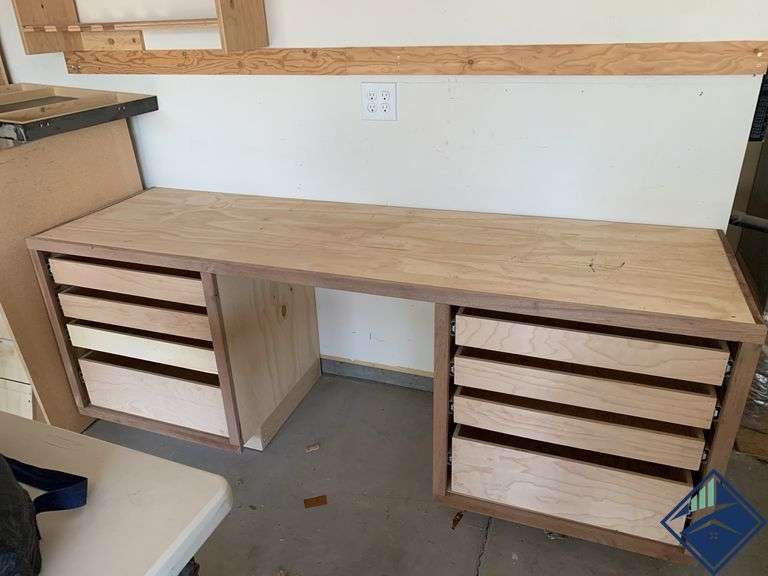 Work Bench and 8 Drawers Unit