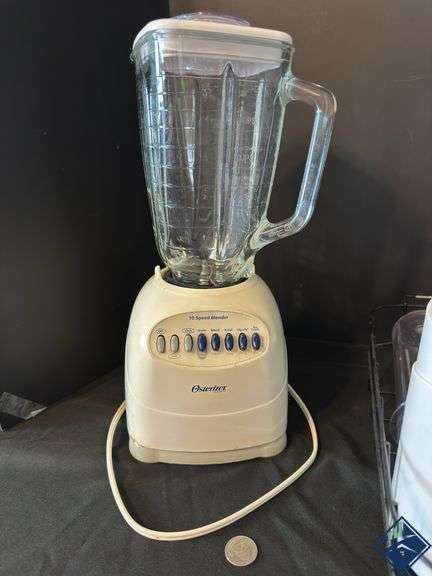 Osterizer Blender and Tribest Small Blender