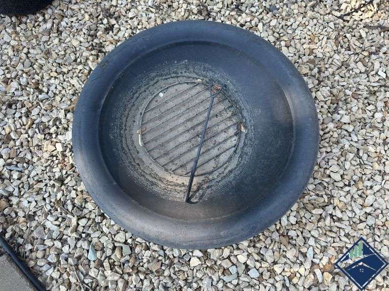 30" Metal Fire Pit