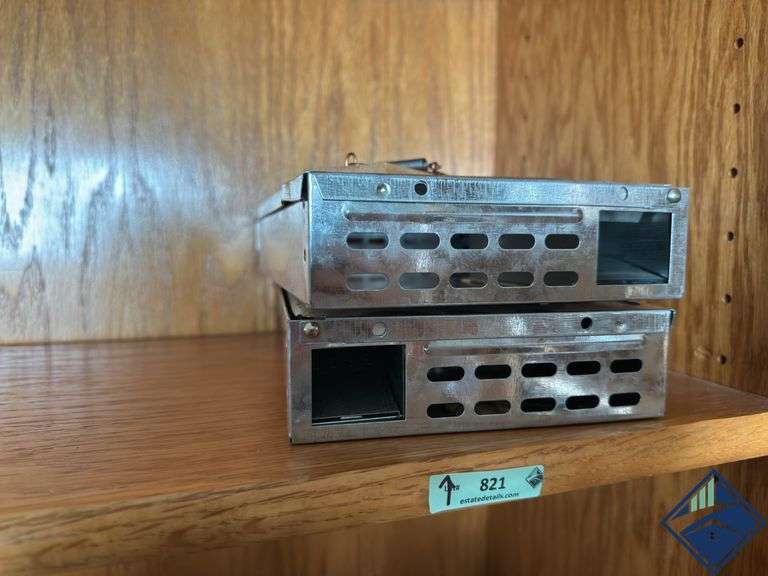 Assortment of Mouse Traps