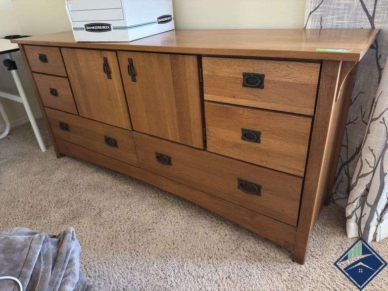 Castle Mfg. Wood Dresser & Stand