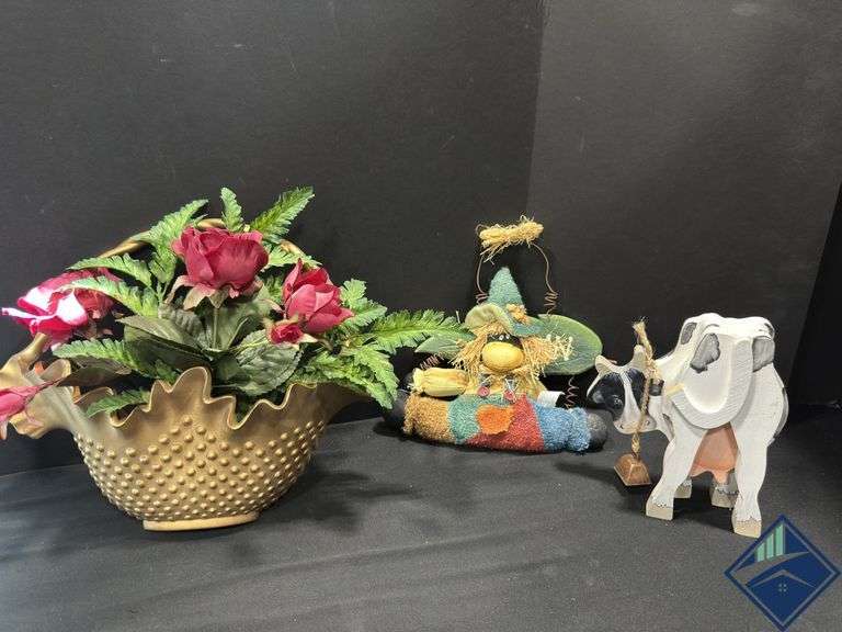 Wooden Stool, Home Decor, Figurines, etc.