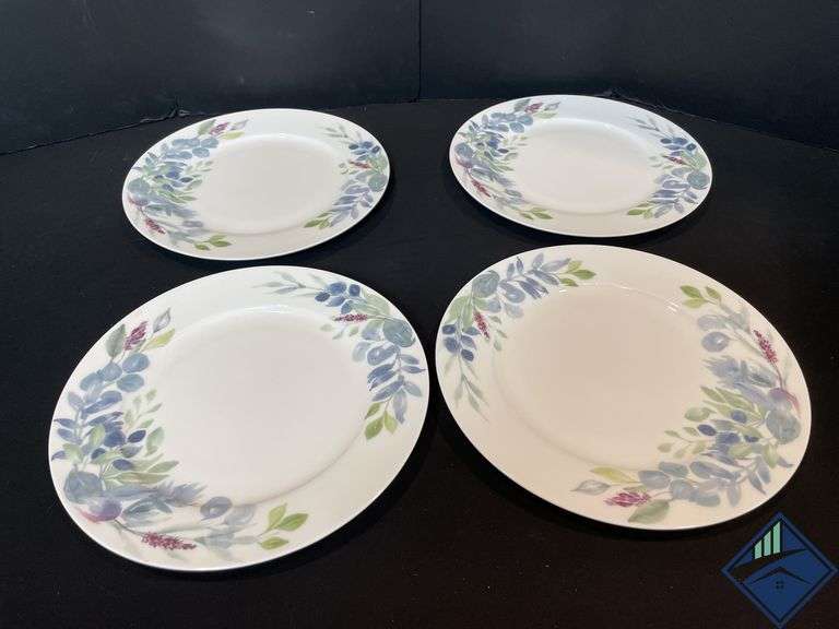 Mikasa Violetta 16pc - Retail: $ 97.99