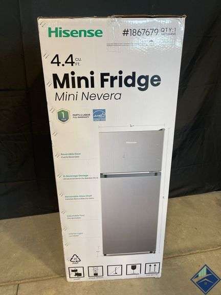 Hisense 4.4 cu ft Mini Fridge - Retail: $ 149.99 - Retail: $ 149.99