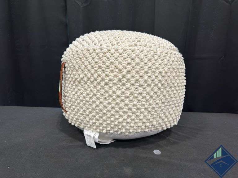 Pouf