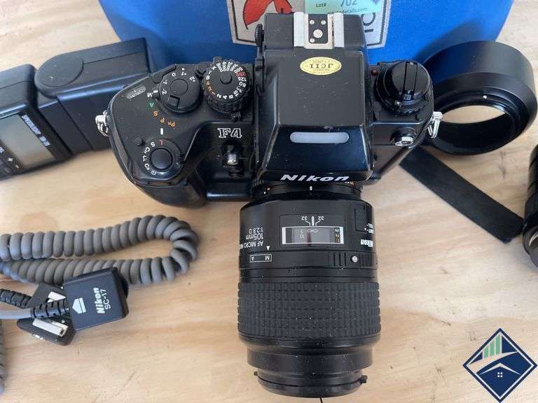 Nikon MB-21 Camera, Lens, and Case