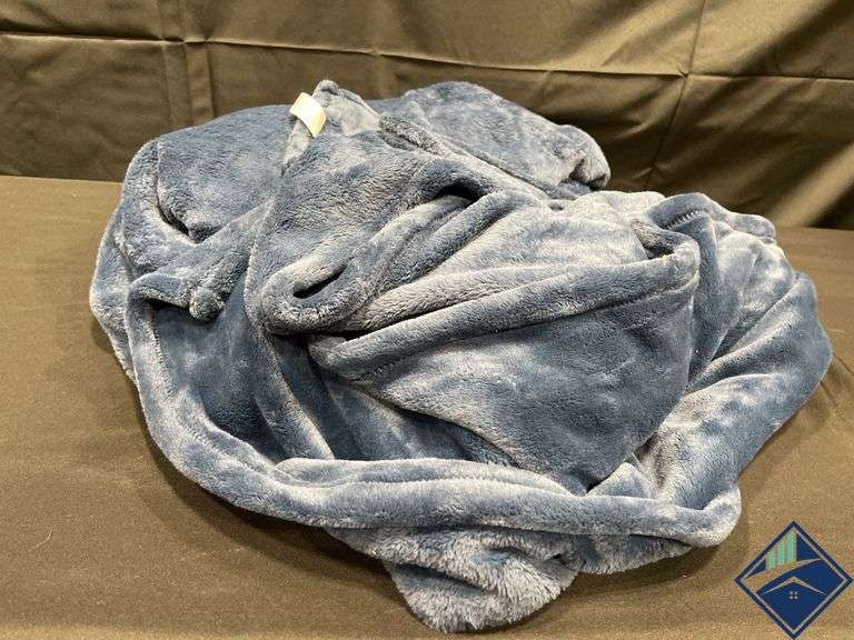 Queen Sized Fleece Blanket - Used