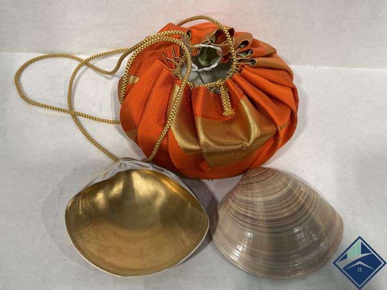 Japanese Calligraphy Sets, Painted Shells, etc.