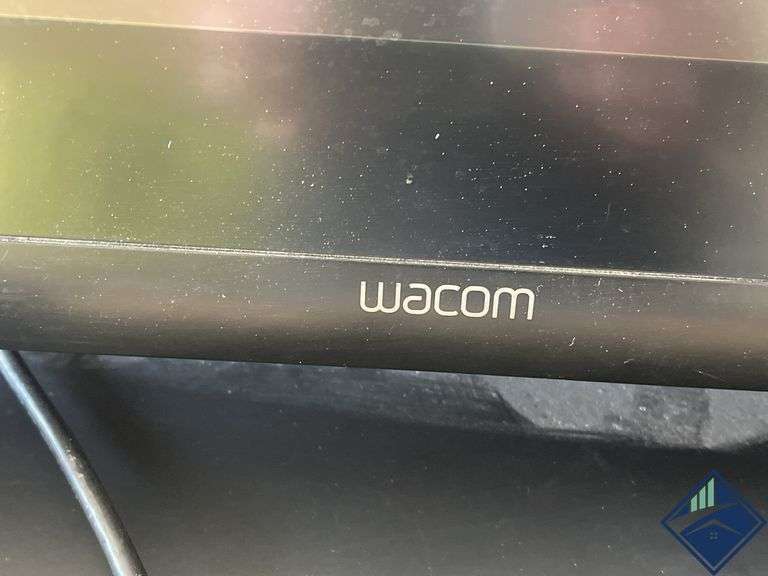 Wacom Cintiq 24HD Creative Pen Display