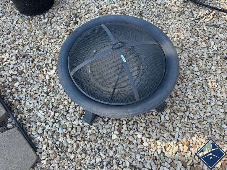30" Metal Fire Pit