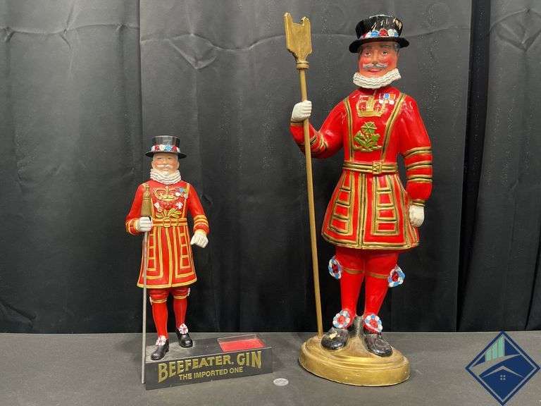 Beefeater Gin Yeoman Warder Figures