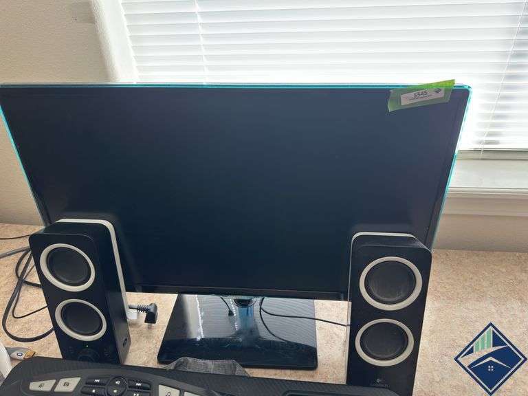 Samsung Monitor with Speakers, Keyboard & Web Cam