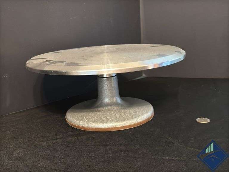 Metal Cake Display