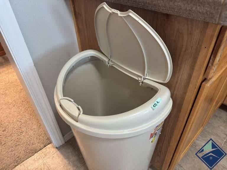 Hefty Trash Can