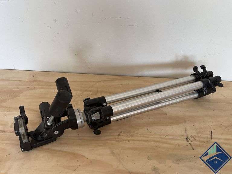 Manfrotto Professional Tripod