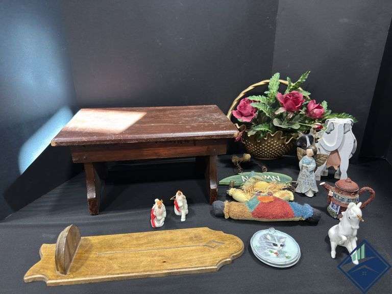 Wooden Stool, Home Decor, Figurines, etc.