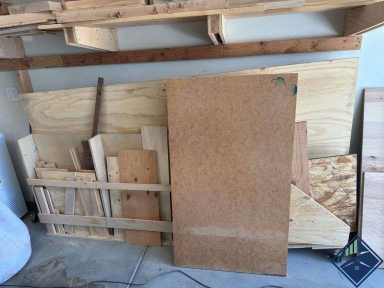 Particle Board, Plywood, and Miscellaneous Wood Pieces