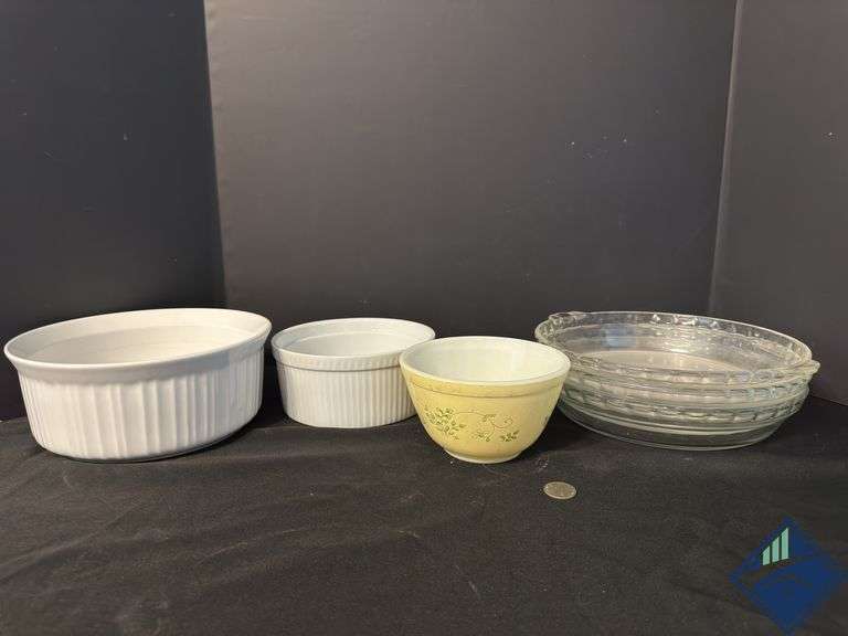 Pyrex Pie Dishes and Bowl & Cordon Bleu Ramekins