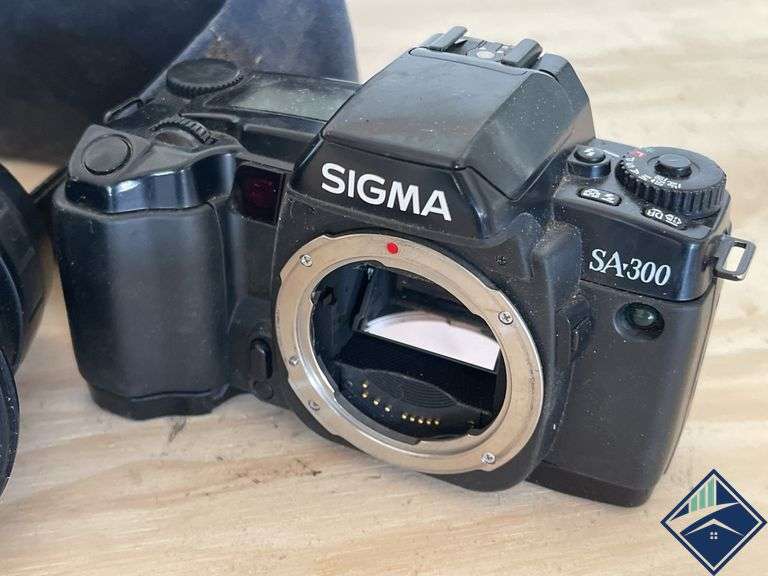 Sigma SA-300 Camera, Lens, and Case