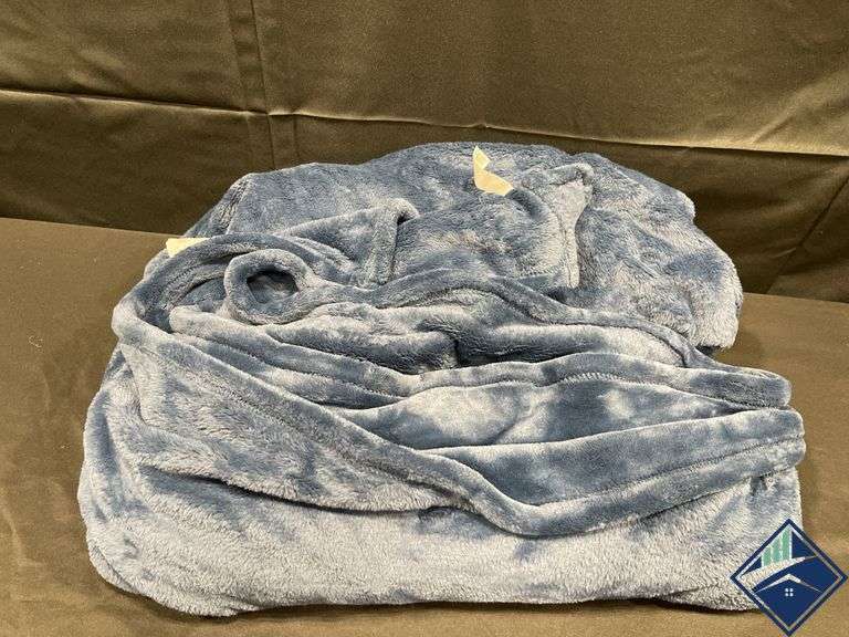 Queen Sized Fleece Blanket - Used