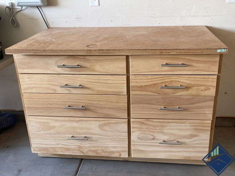 8 Drawer Workbench