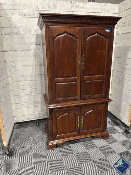 Wooden Entertainment Stand with Shelves
