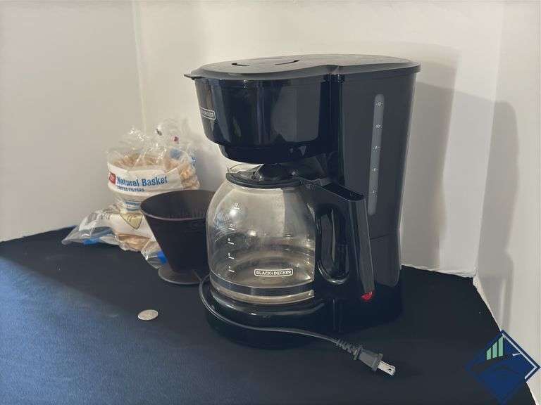 Black & Decker Coffee Maker and Coffee Filters