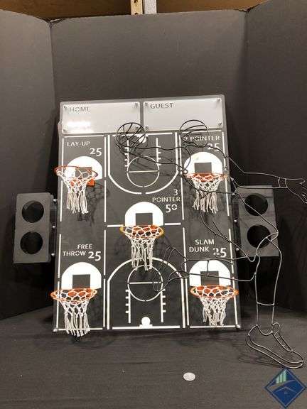 Archtwain All-Star 5 Basketball Hoops Game and Metal Basketball Player Wall Decor