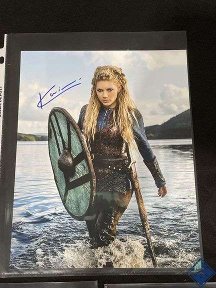 Signed Portraits Melissa Benoist, Grant Gustin & Katheryn Winnick with COA