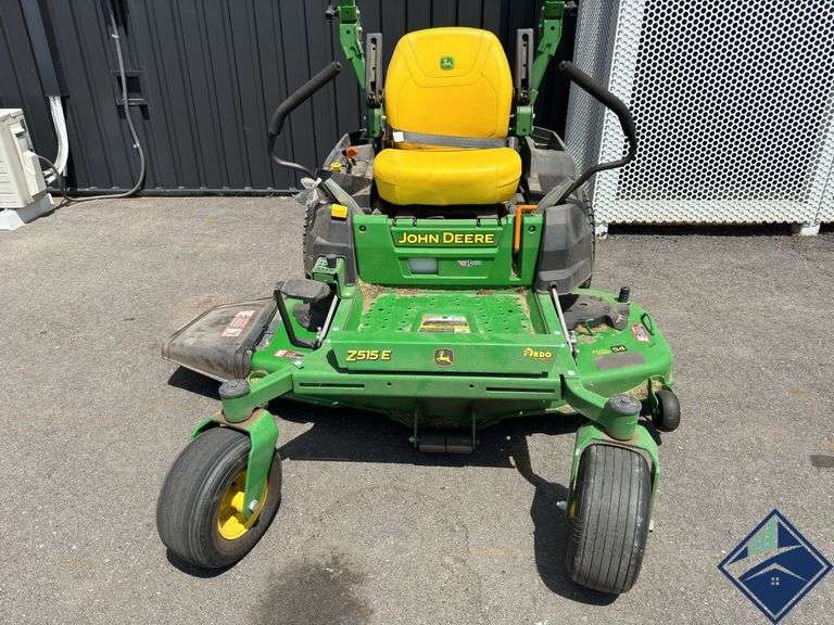 John Deere Z515E ZTrak Riding Lawn Mower *RUNS AND WORKS WITH WARRENTY* - See notes for details