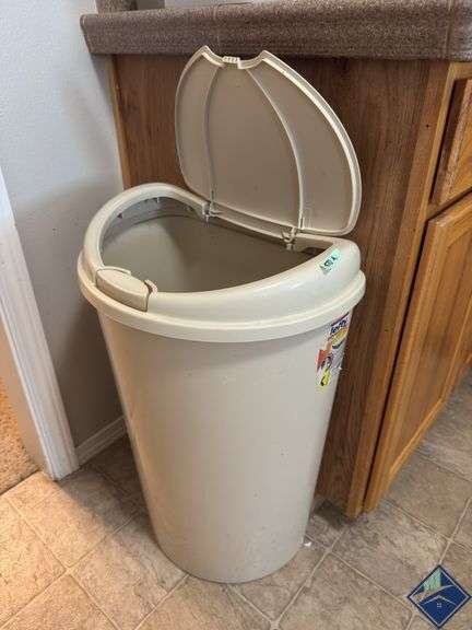 Hefty Trash Can